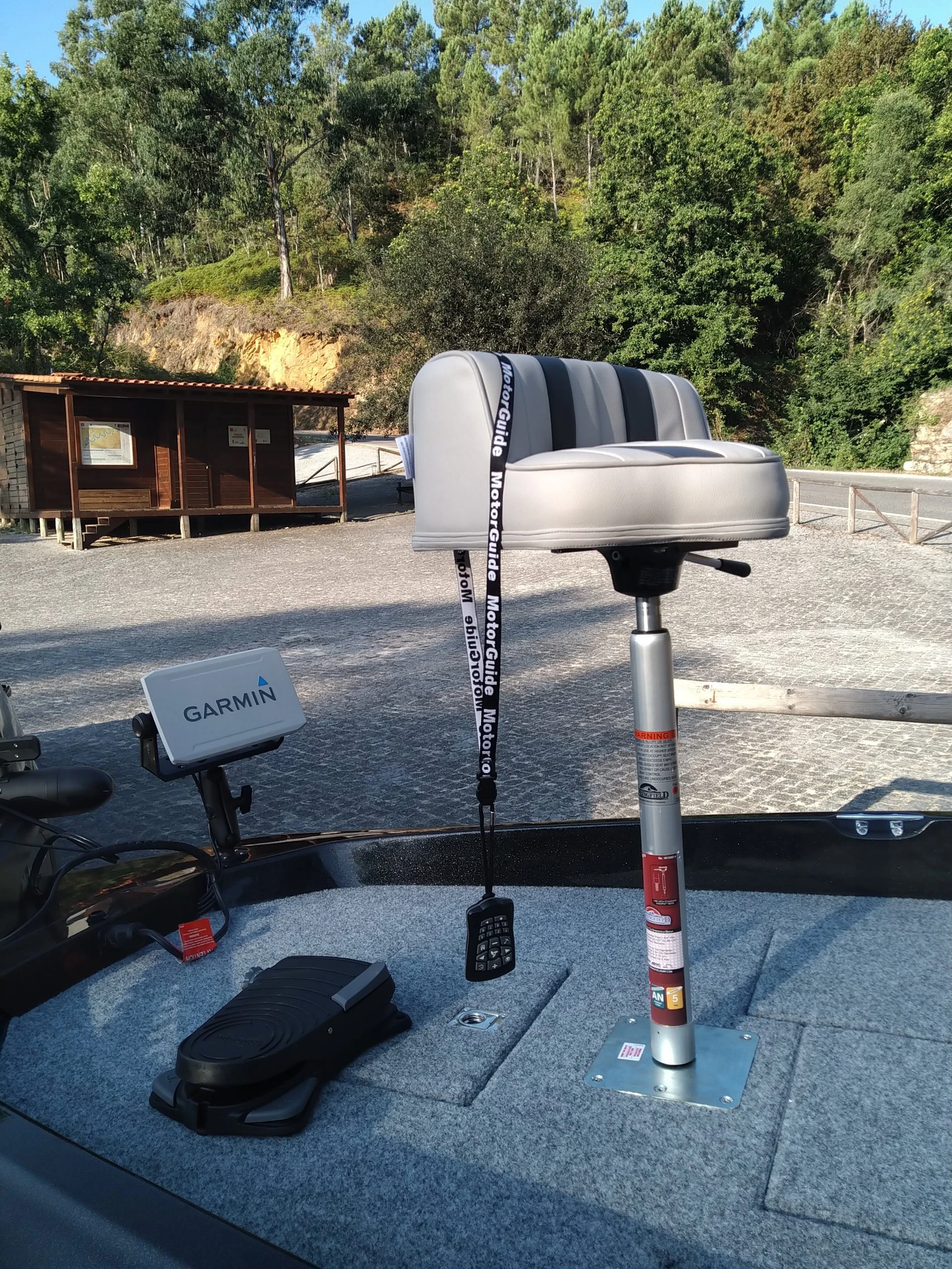 Embarcação pesca achigã Cabril Bass470 (Preços sob consulta)