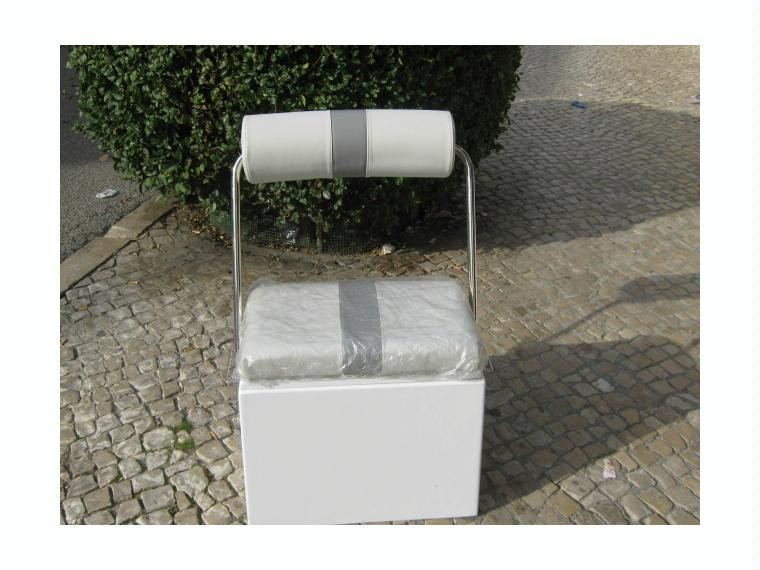 Banco em fibra de Vidro (66x 38x 50 cm) Banco em fibra de Vidro (66x 38x 50 cm)