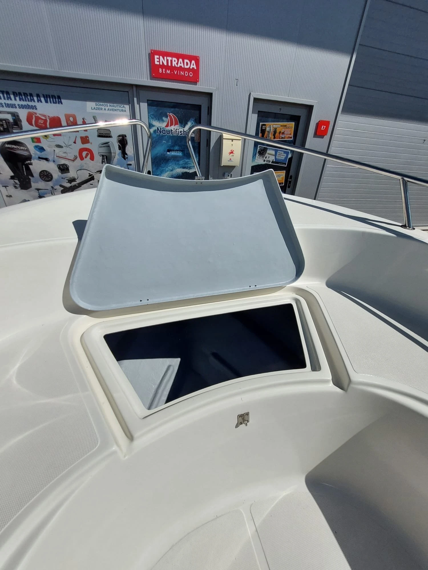 Conjunto de Barco Terror Cabril + SUZUKI DF20ATL Conjunto de Barco Terror Cabril + SUZUKI DF20ATL