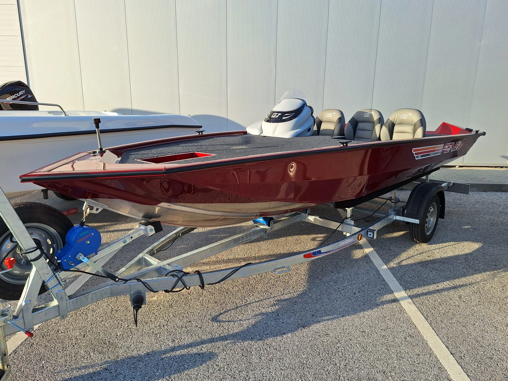 Embarcação para pesca achigã em aluminio Fenix 490 Embarcação para pesca achigã em aluminio Fenix 490