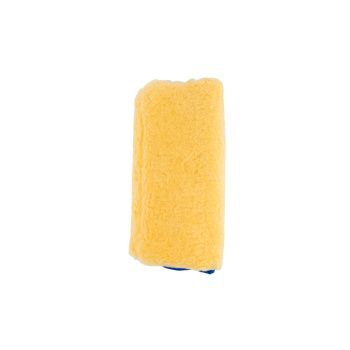 WASHING HEAD LAMB'S WOOL