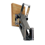 ADJUSTABLE OUTBOARD MOTOR BRACKET